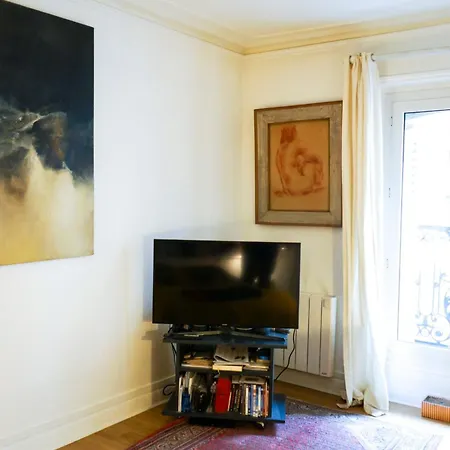 Charming 50 M Cocoon In 10th * Parigi